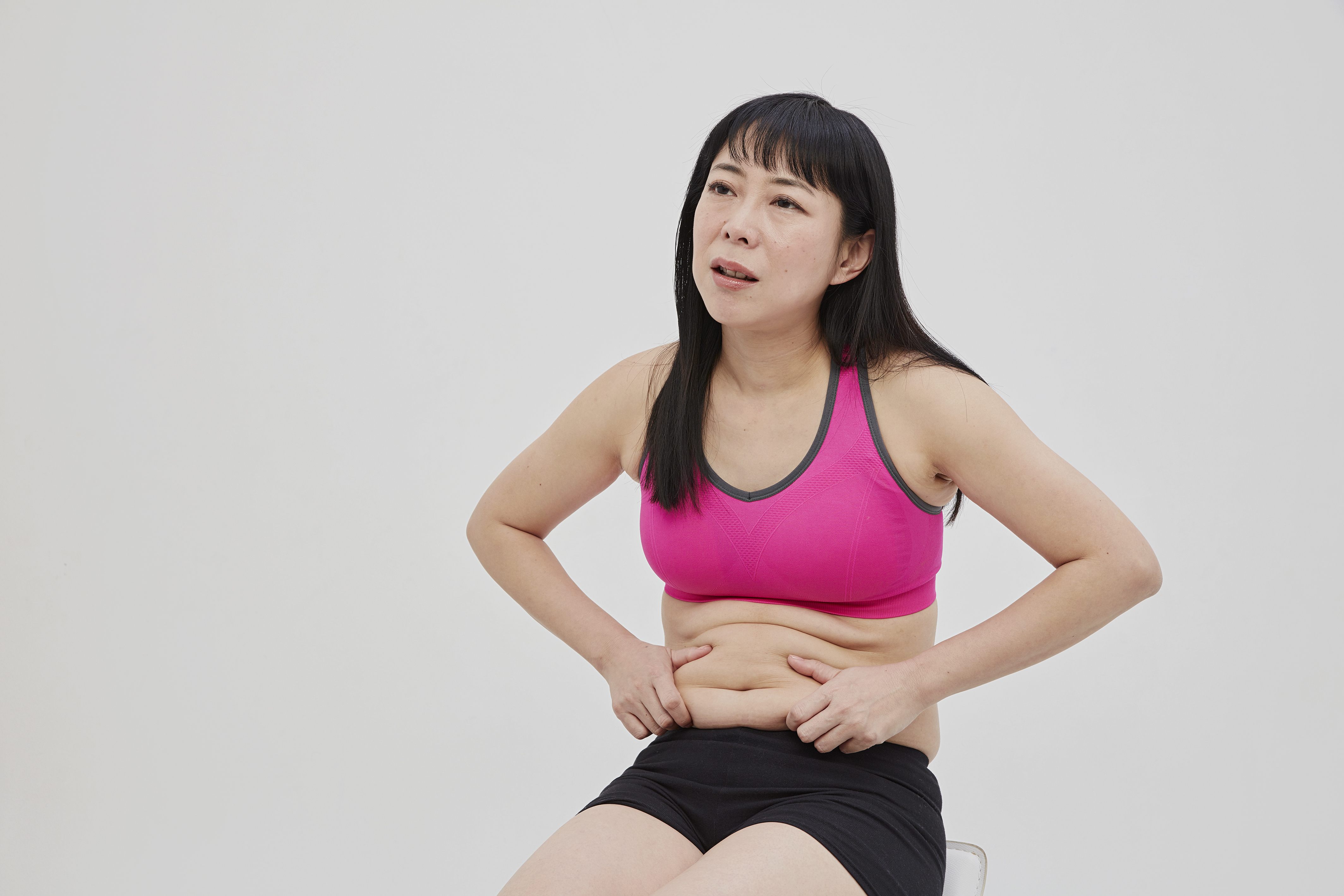 スリムに見えて、実はぽっこりお腹だった！お酒大好き&運動嫌いの女